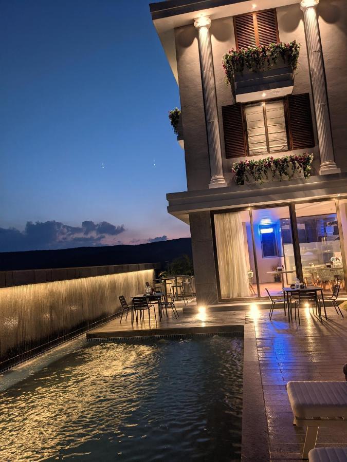 Leela Resort, The Exotic Boutique Hotel - Pure Veg Mahābaleshwar Buitenkant foto
