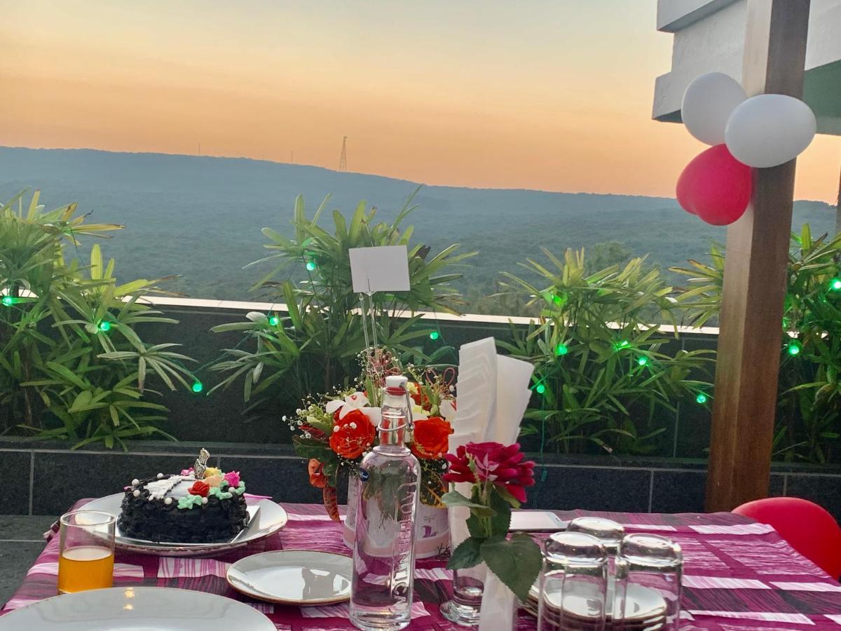 Leela Resort, The Exotic Boutique Hotel - Pure Veg Mahābaleshwar Buitenkant foto