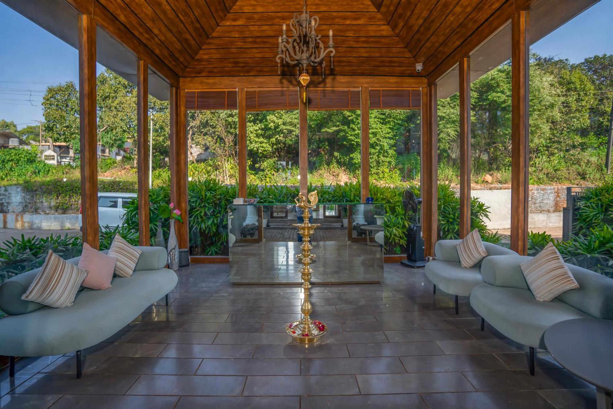 Leela Resort, The Exotic Boutique Hotel - Pure Veg Mahābaleshwar Buitenkant foto