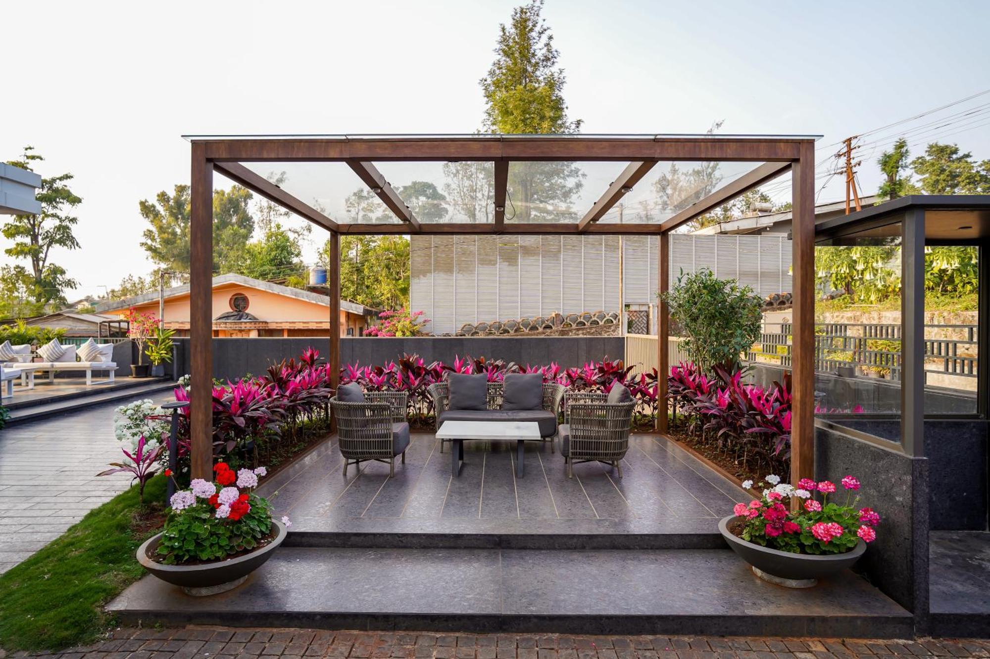 Leela Resort, The Exotic Boutique Hotel - Pure Veg Mahābaleshwar Buitenkant foto