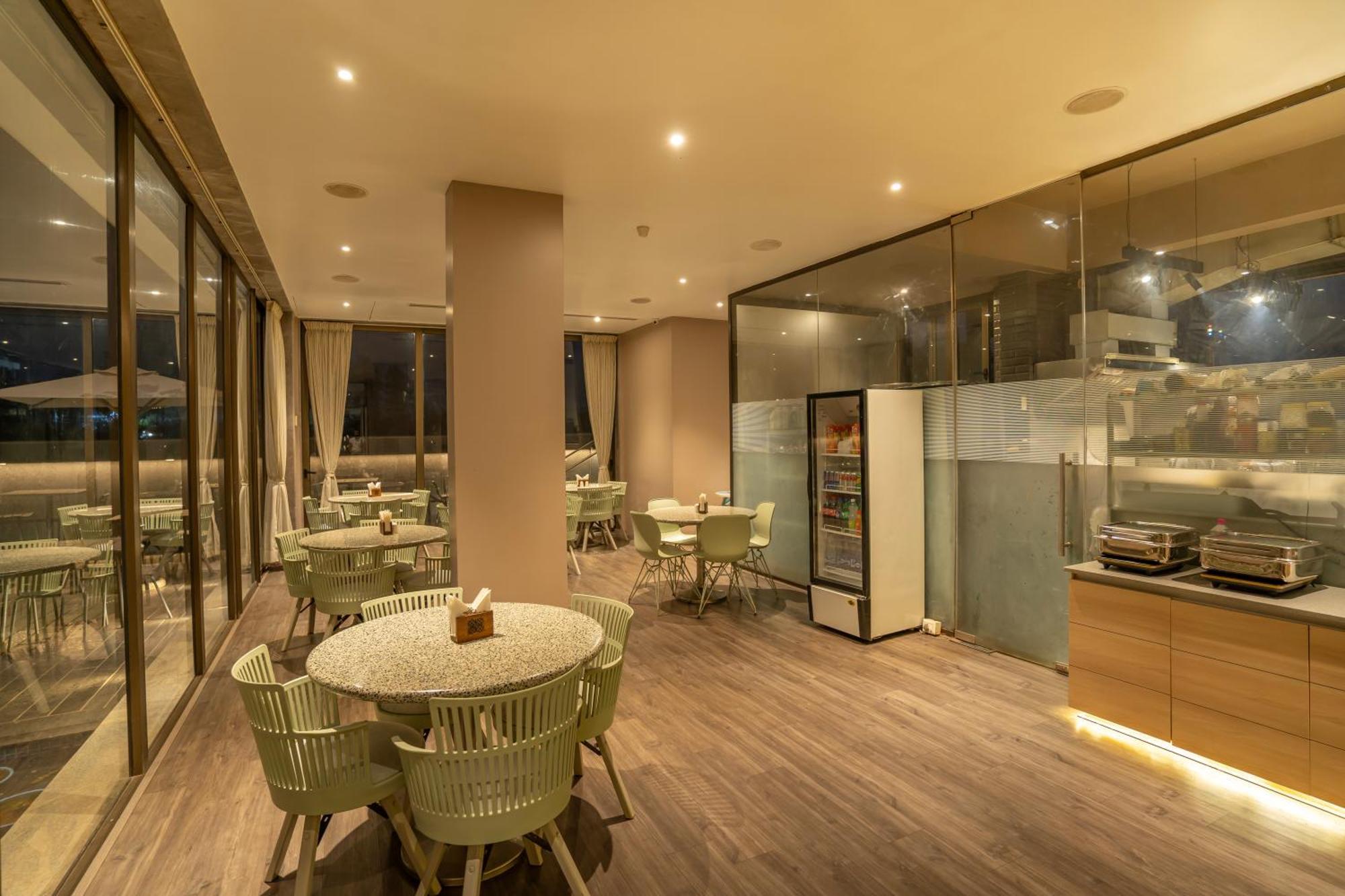 Leela Resort, The Exotic Boutique Hotel - Pure Veg Mahābaleshwar Buitenkant foto